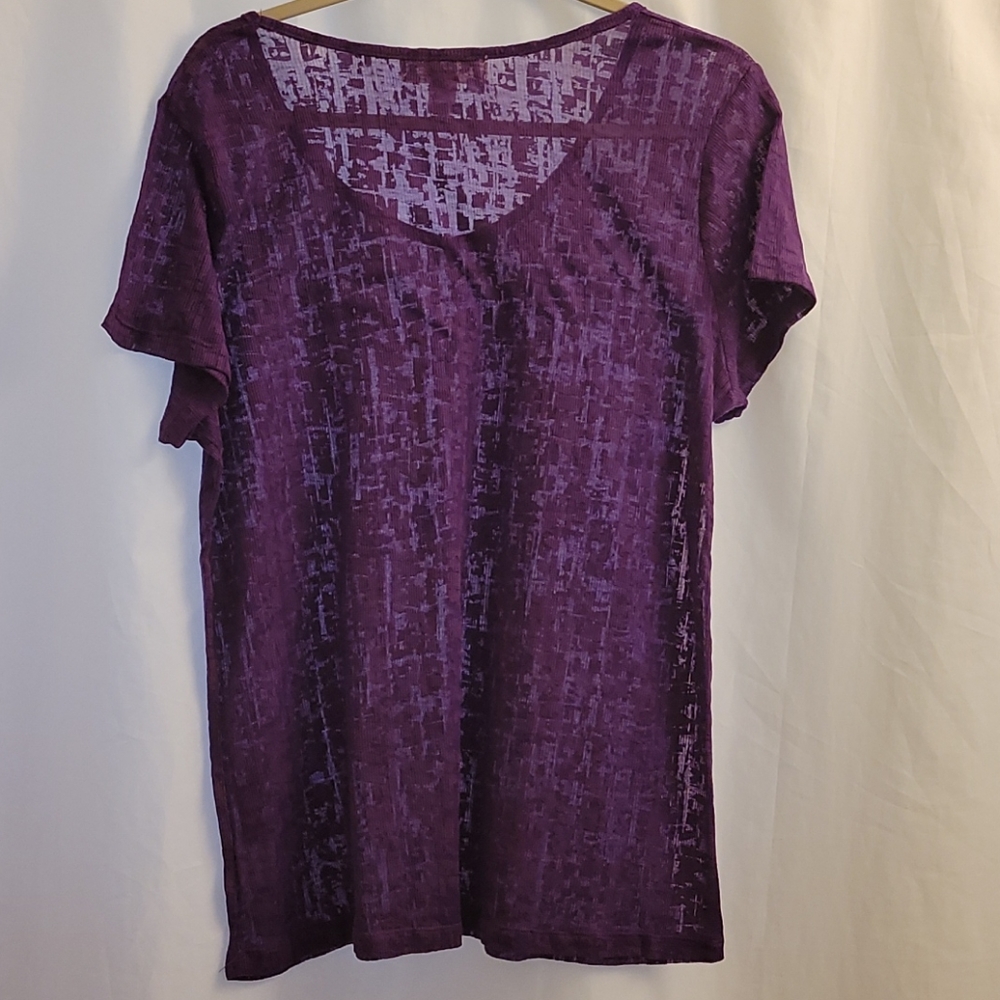 💜 Shirt - Picture 3 of 4